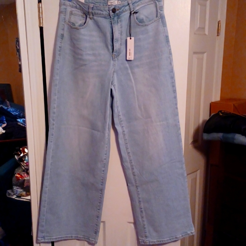 Wide leg jeans
